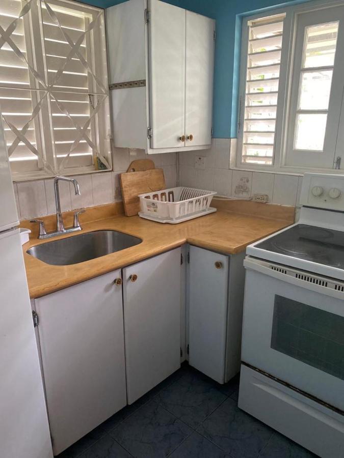 Finest Accommodation Renfrew Place 1 Bedroom Apt # 42 New Kgn 4--12 Renfrew Rd Kingston Exterior foto